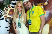 Latino e Raffa Rarbbie posam sorridentes para as redes sociais Latino e Raffa Rarbbie posam sorridentes para as redes sociais