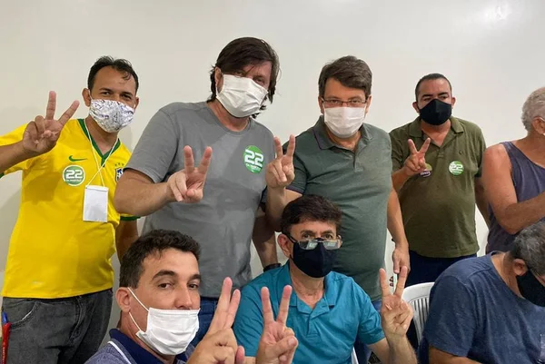 Apoiado por Cláudio Abrantes, prefeito é reeleito no interior da Bahia