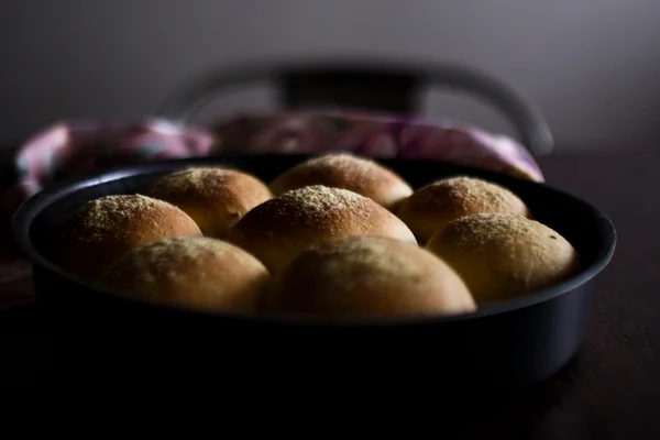 Receita simples de pão de fubá para comer quentinho com manteiga