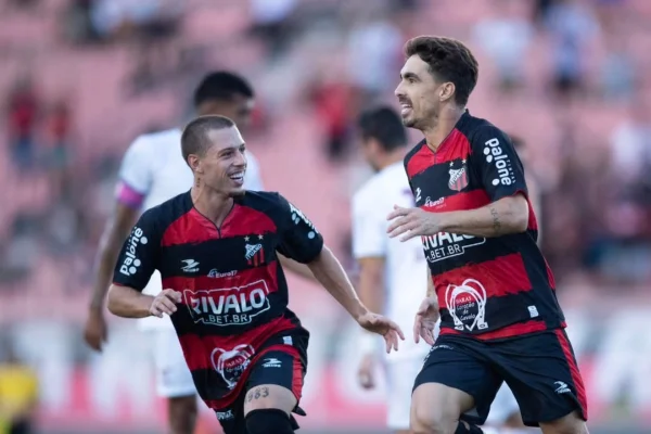 Imagem colorida da partida entre Ituano x Sertãozinho