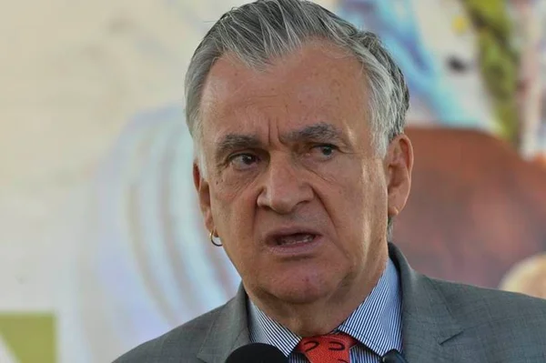Transição vai sugerir reajuste no valor da Rouanet, diz Juca Ferreira