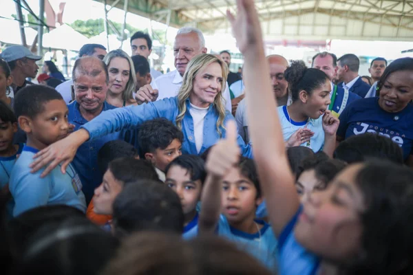 Governadora do DF, Celina Leão, visita obras no Itapoã Metrópoles