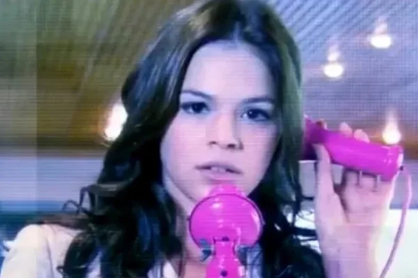 Vídeo. Bruna Marquezine atende Big Fone no BBB: “Nem lembrava”