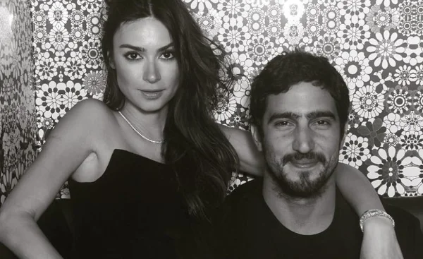 Thaila Ayala e Renato Góes compram mansão com cachoeira e estúdio