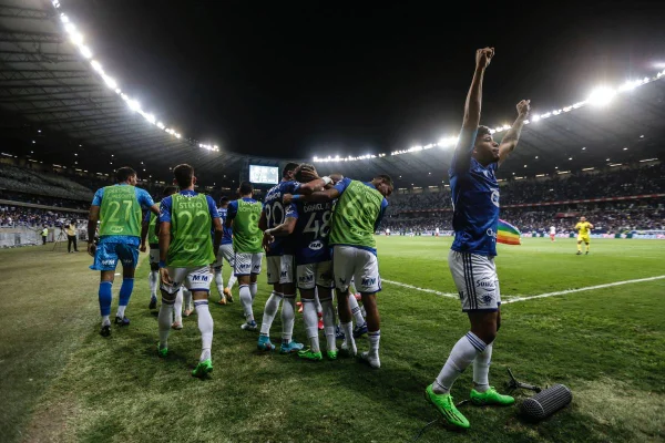 Cruzeiro bate Tombense e abre nove pontos na liderança da Série B
