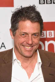Hugh Grant é rotulado como "eterno solteiro" pela imprensa Hugh Grant é rotulado como "eterno solteiro" pela imprensa
