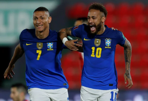 Brasil vence o Paraguai nas Eliminatórias e quebra tabu de 35 anos
