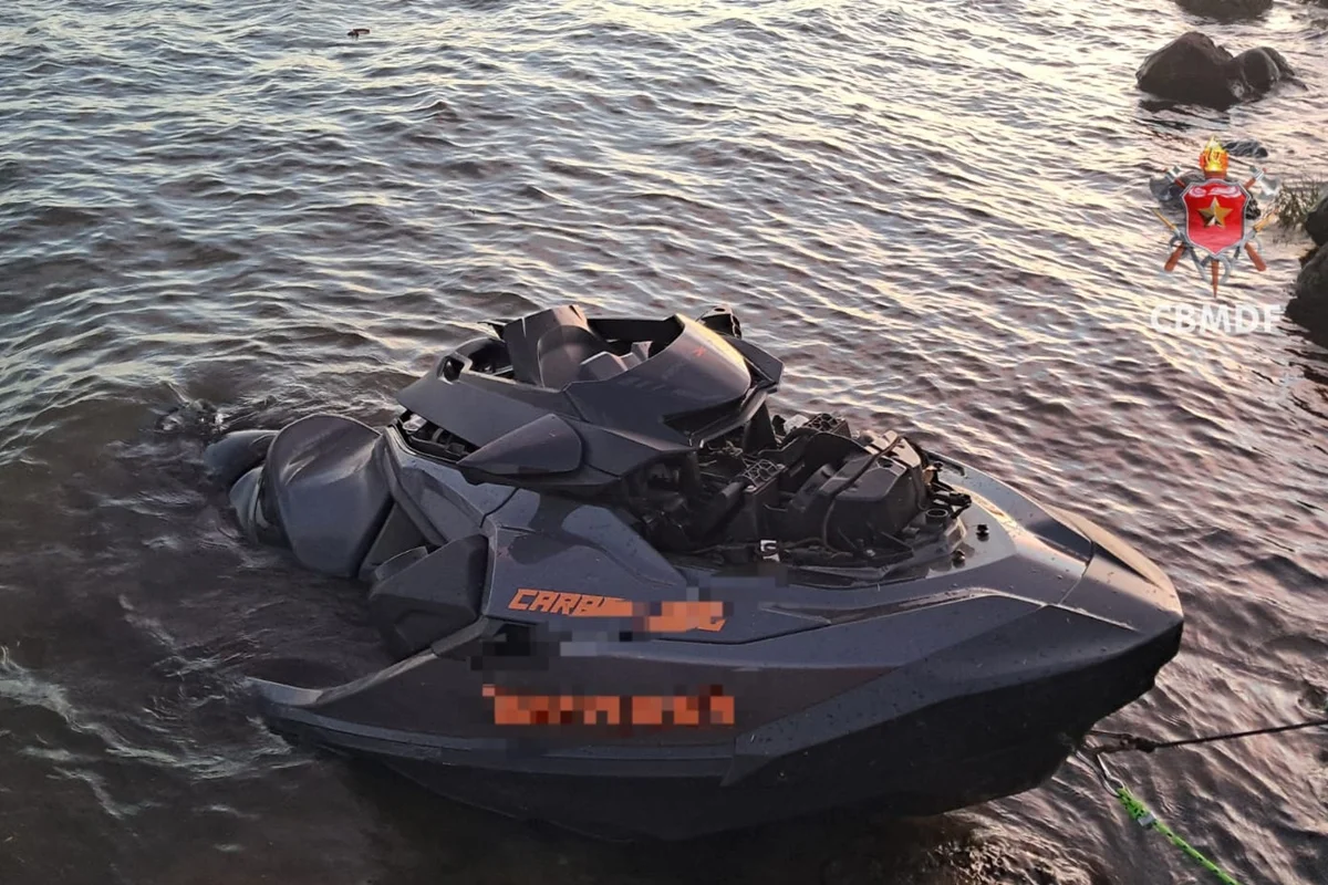 Acidente com jet ski deixa mulher gravemente ferida no Lago Paranoá