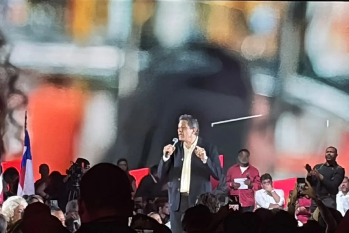 Haddad discursa na convenção partidária que oficializou candidatura de Lula à reeleição Haddad discursa na convenção partidária que oficializou candidatura de Lula à reeleição