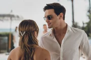 Gabriel Guevara como Nick e Nicole Wallace como Noah em Nossa Culpa do Prime Video Gabriel Guevara como Nick e Nicole Wallace como Noah em Nossa Culpa do Prime Video