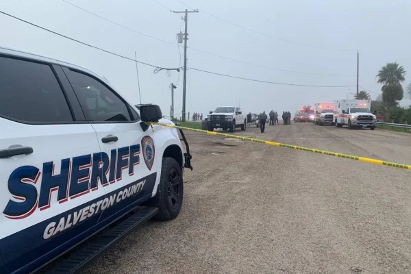 Avião da Marinha mexicana cai no Texas e deixa ao menos 3 mortos