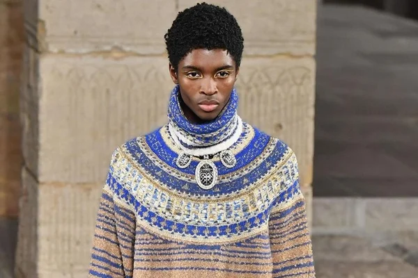 Saiba quem é Alton Mason, primeiro modelo negro a desfilar pela Chanel