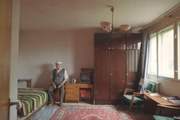 3º andar, apartamento número 17 – Apartamento à venda, os proprietários moram no exterior. Por cortesia do presidente do bloco de apartamentos, o senhor Cojanu Ilie, que tem a chave do apartamento, ajudou o fotógrafo a fazer a imagem