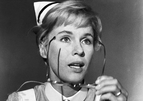 Morre Bibi Andersson, atriz sueca que Bergman descobriu