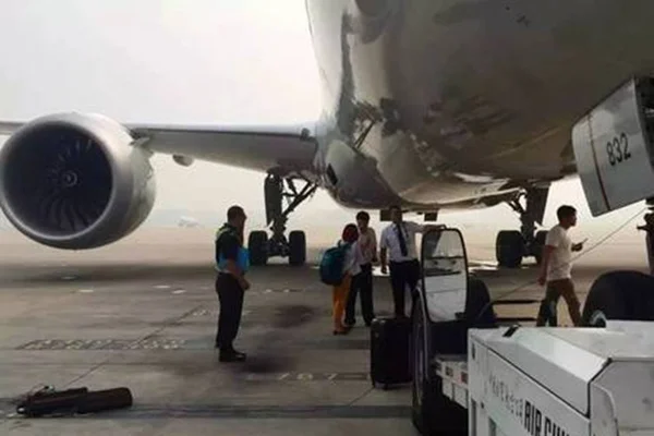 Casal não aceita perder o voo, invade a pista do aeroporto e vai preso