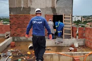 Obras estão embargadas devido a irregularidades Obras estão embargadas devido a irregularidades