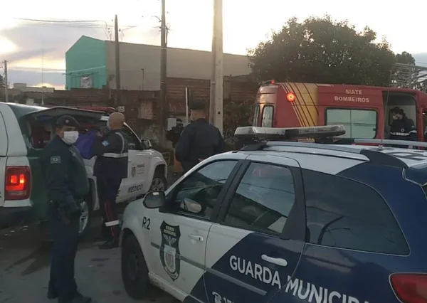 Jovem casal é amarrado e morto com tiros na cabeça em Curitiba