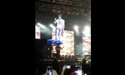 Luan Santana leva o maior tombo no palco durante show no Piauí - imagem 4