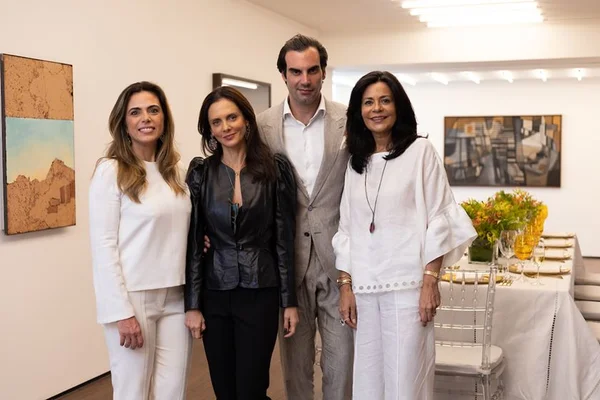 Marina Slaviero e Lilian Lima apresentam joias de Silvia Furmanovich