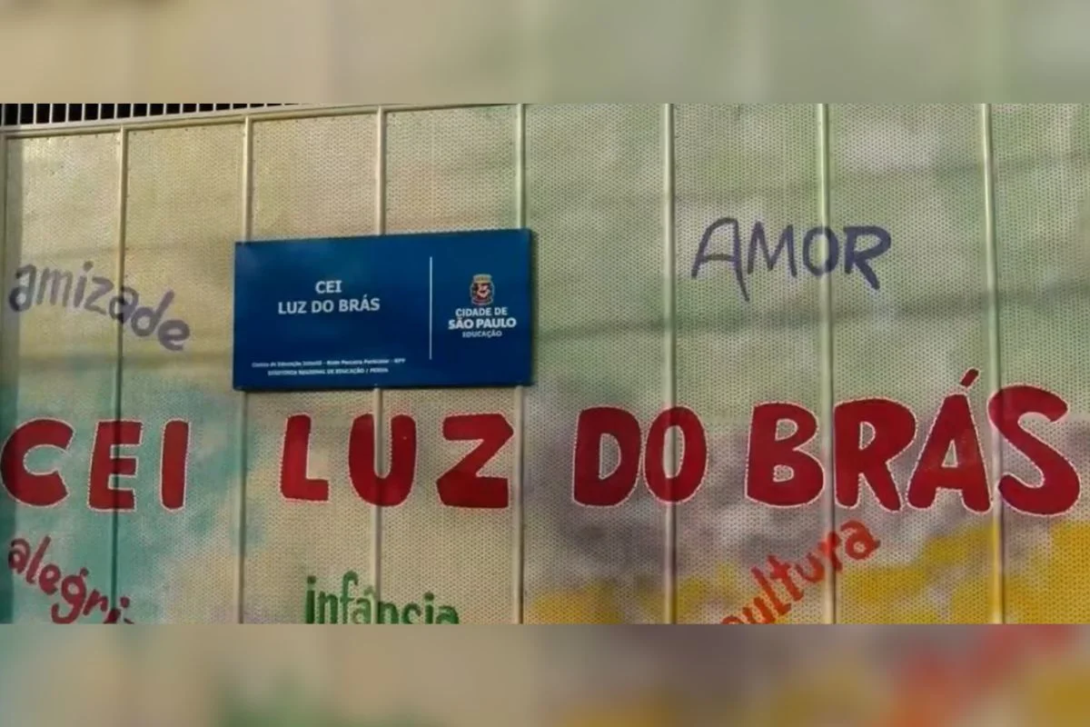 Bebê de 1 ano participava de uma atividade recreativa quando ficou com a cabeça presa na grade da creche. Cinco pessoas são investigadas Bebê de 1 ano participava de uma atividade recreativa quando ficou com a cabeça presa na grade da creche. Cinco pessoas são investigadas