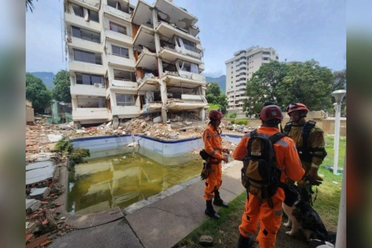 Bombeiros de MG em ação na Venezuela Bombeiros de MG em ação na Venezuela