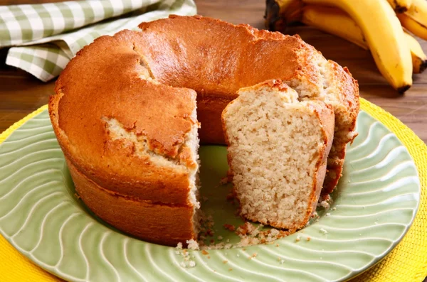 Fácil! Aprenda a receita de bolo de banana com canela