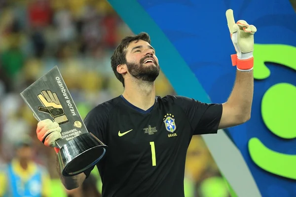 É do Brasil! Alisson bate recorde com prêmio na Copa América