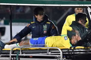 Em sua última partida, Neymar saiu do campo por grave lesão no joelho  