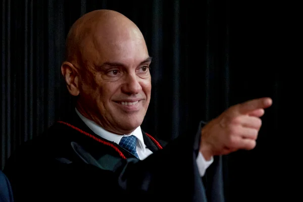 Moraes segura acesso da CPMI a documento no qual é criticado pela PGR