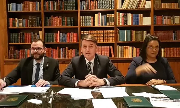 Bolsonaro tenta se afastar de PECs levadas por ele ao Congresso