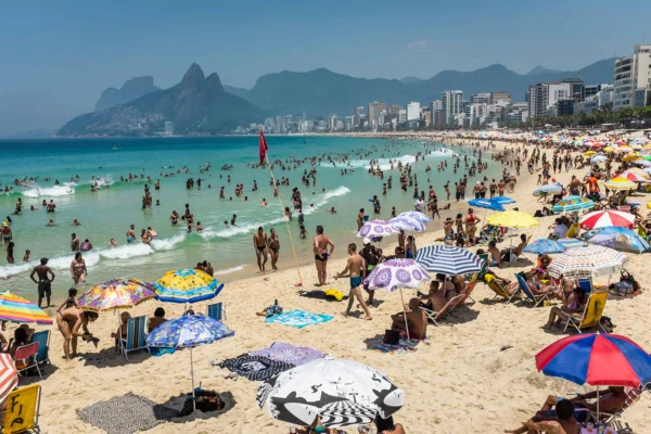 imagem colorida dia de sol rio de janeiro