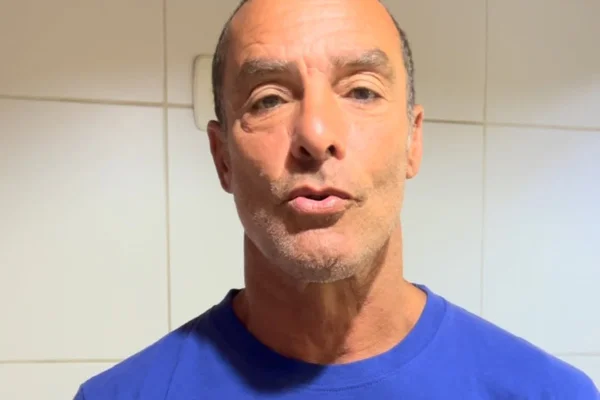 Paulo Zulu revela derrame ocular após pedalada com o filho - Metrópoles