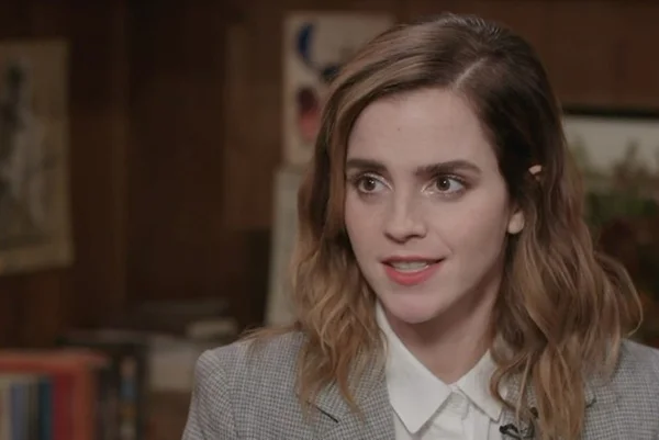 Emma Watson, de Harry Potter, perde carteira por excesso de velocidade