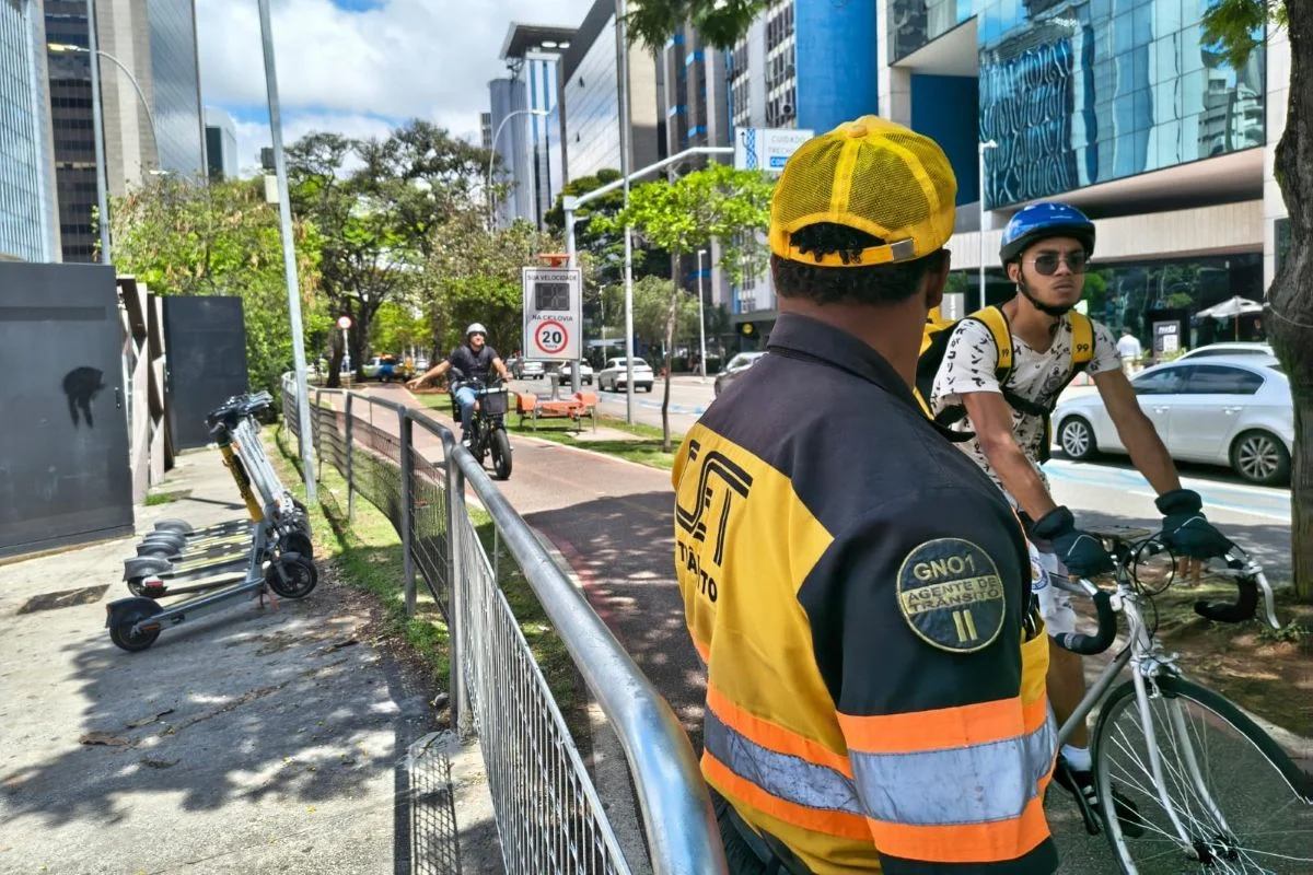 Ciclistas na Ciclovia da Faria Lima Ciclistas na Ciclovia da Faria Lima