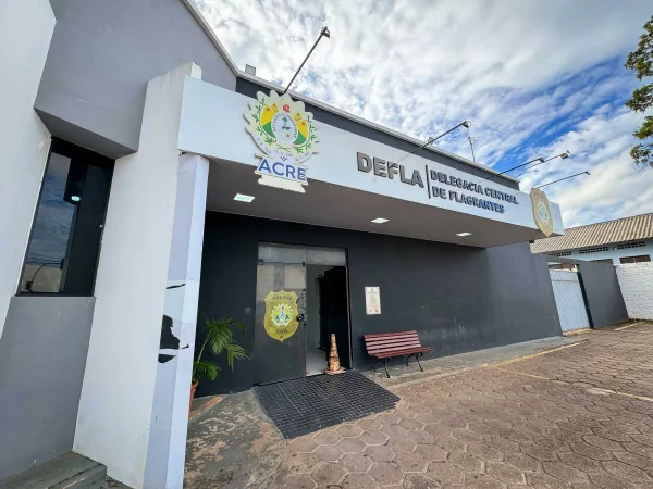 Imagem colorida de Delegacia de Flagrantes - Metrópoles