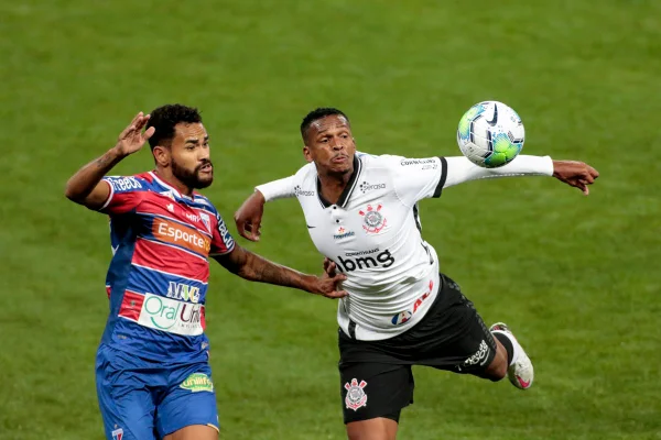 Corinthians volta a jogar mal e empata com Fortaleza pelo Brasileirão