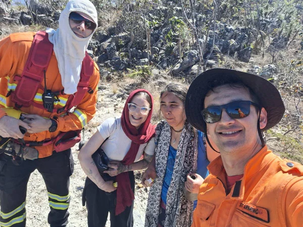 imagem colorida turistas resgatadas guia na chapada - Metrópoles