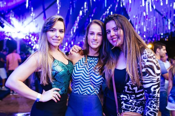 Camila Carvalho, Vanessa Carvalho e Thaís Melo Camila Carvalho, Vanessa Carvalho e Thaís Melo
