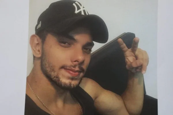 PF prende líder de quadrilha de travestis que extorquia homens casados