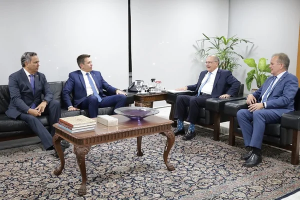 Alckmin, Felipe Carreras