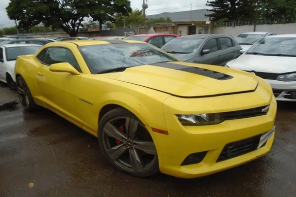 Detran-DF leiloa Camaro amarelo e outros 1.398 veículos em janeiro