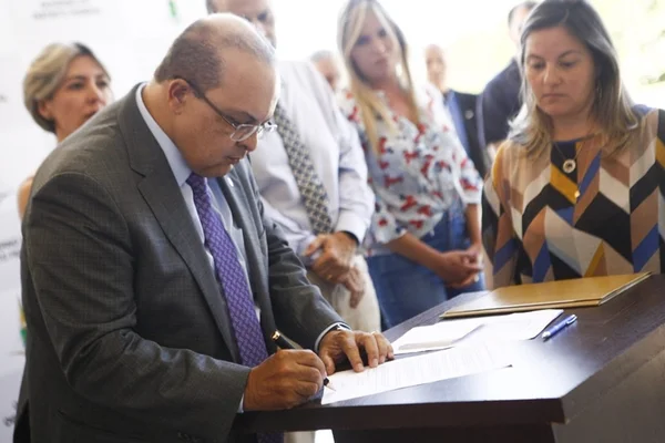 Controladoria-Geral acompanhará licitações e contratos do SOS DF