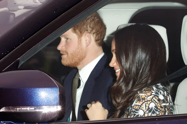 Paparazzi que causaram acidente de Harry e Meghan estavam “agressivos”