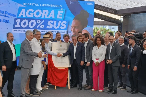 Álvaro Damião e Lula