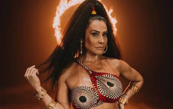 Scheila Carvalho