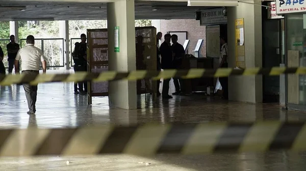 PF cumpre mandado para retirar comerciante do Minhocão da UnB