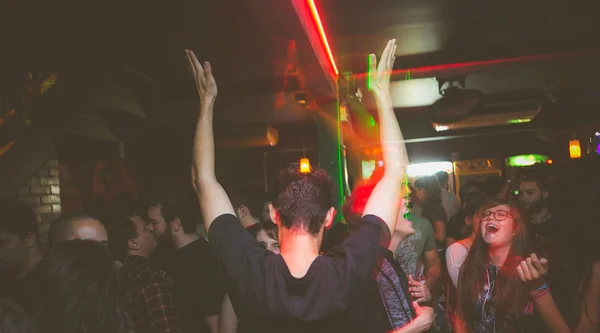 Vítima da Covid-19: Velvet Pub fecha após 10 anos de funcionamento