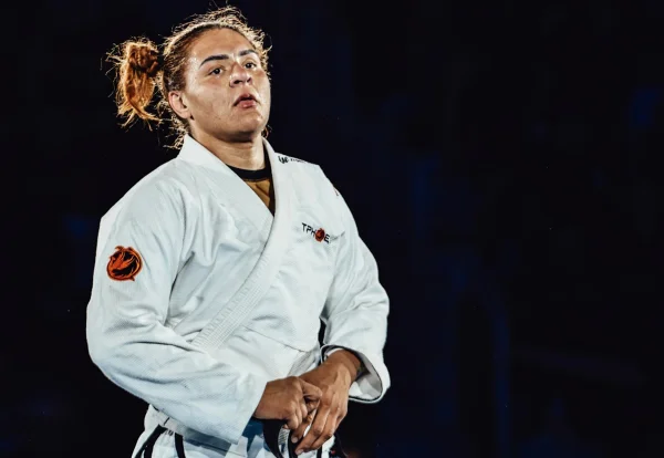 Lutadora brasileira de jiu-jítsu perde medalha após ser pega no doping