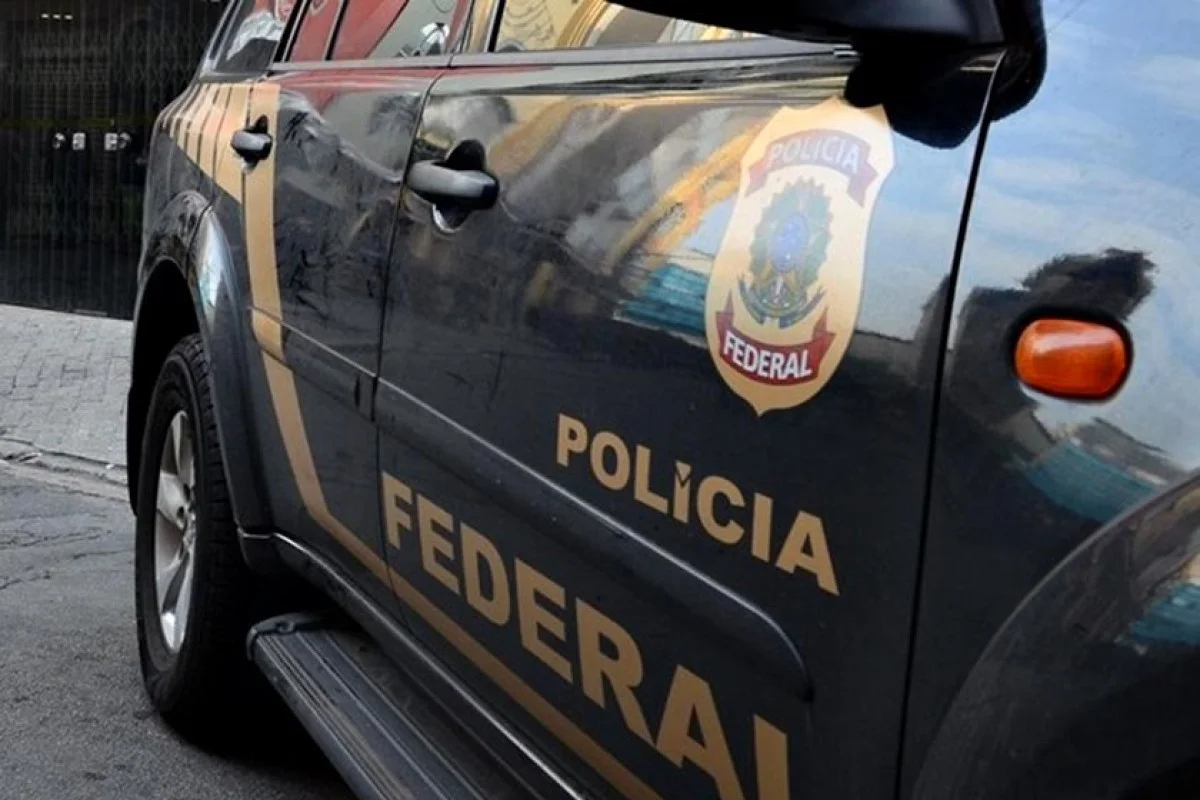Expulso da Espanha, foragido com 33 prisões é preso pela PF no Rio