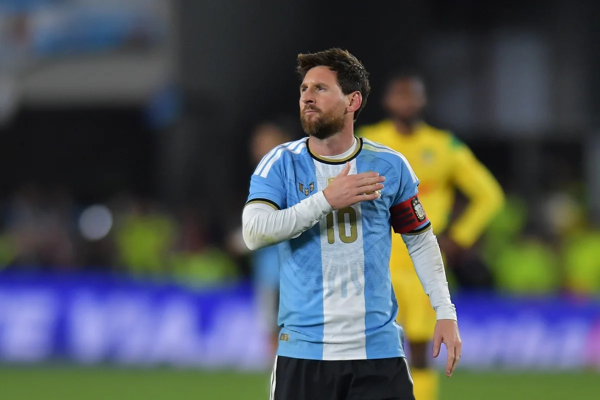 Lionel Messi comemora gol pela Argentina Lionel Messi comemora gol pela Argentina